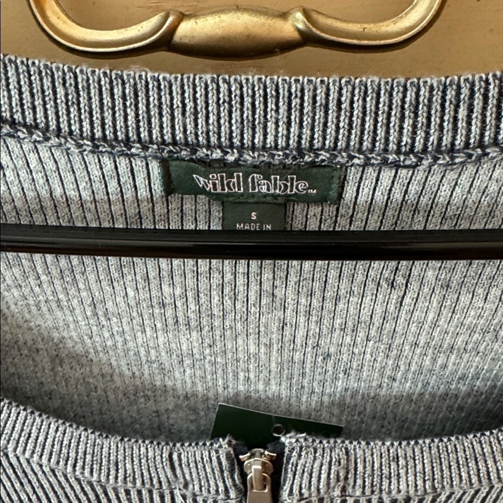 Wild Fable Gray Ribbed Zip-Up Sweater. - Picture 4 of 6